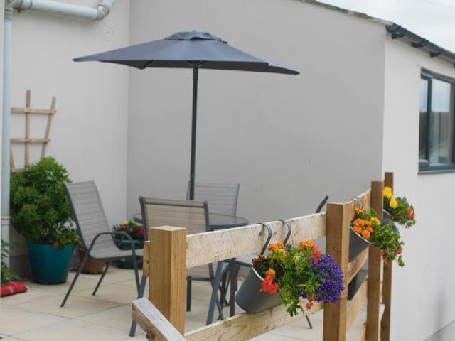 Stunning Modern Apartment In The Cotswolds Chalford ภายนอก รูปภาพ