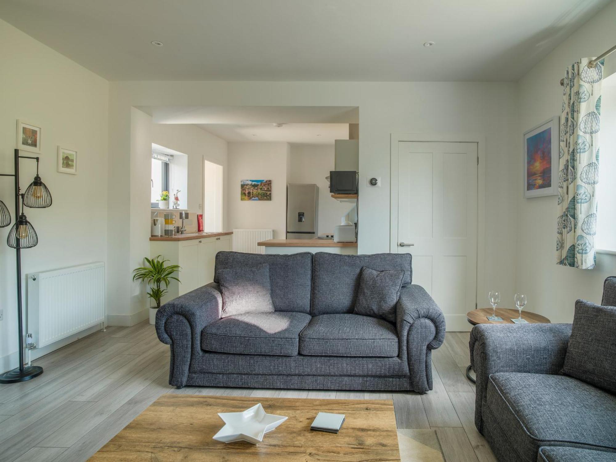 Stunning Modern Apartment In The Cotswolds Chalford ภายนอก รูปภาพ