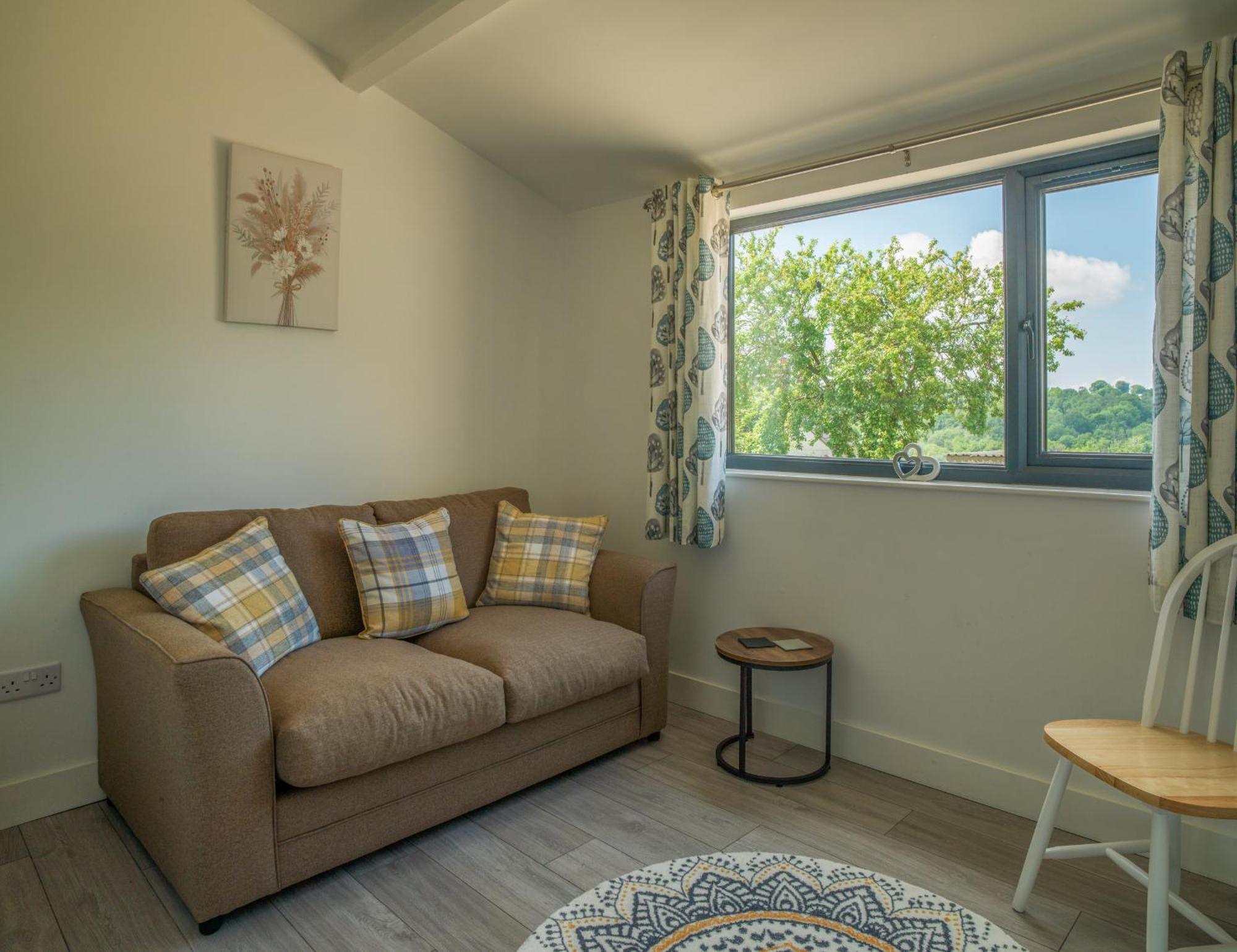 Stunning Modern Apartment In The Cotswolds Chalford ภายนอก รูปภาพ