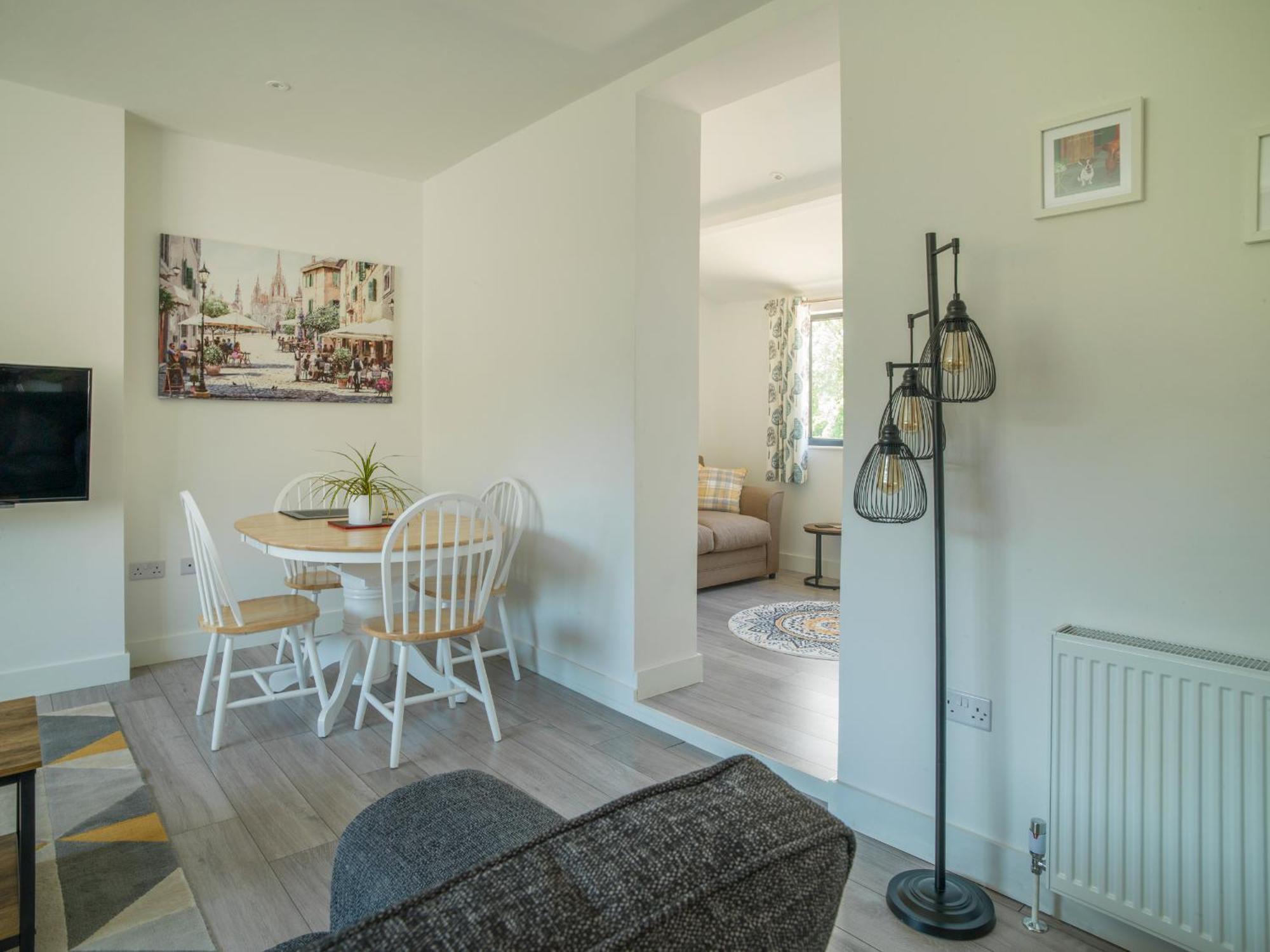 Stunning Modern Apartment In The Cotswolds Chalford ภายนอก รูปภาพ