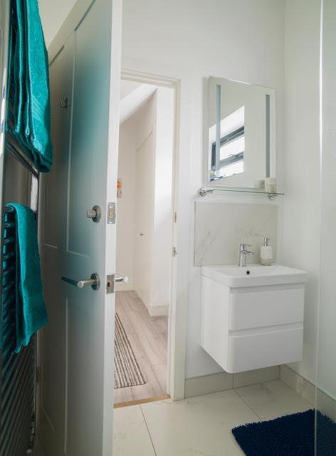 Stunning Modern Apartment In The Cotswolds Chalford ภายนอก รูปภาพ
